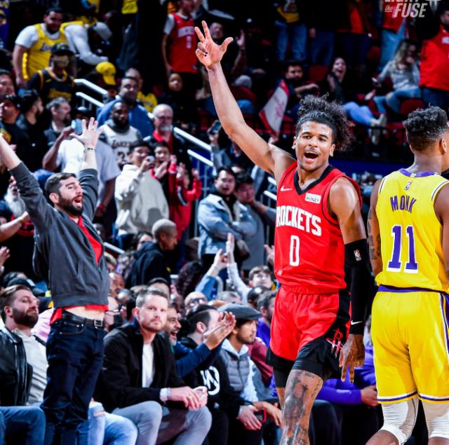 盘口-格林32分手刃湖人 火箭三少合砍74分一展光明未来